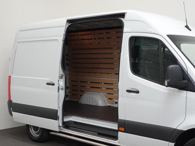 Mercedes-Benz SPRINTER 315 Automaat L2H2 RWD Automaat Airco Cruise Control Side-bars Navigatiesysteem Trekhaak