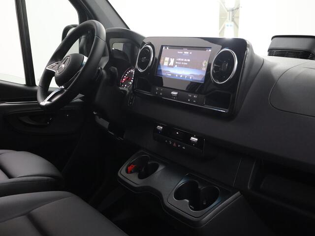 Mercedes-Benz SPRINTER 319 CDI L2 H2 Select | Winterpakket | Trekgewicht 3500 kg | Adaptieve Cruise Distronic | LED koplampen | Achteruitrijcamera | Smartphone integratie pakket |