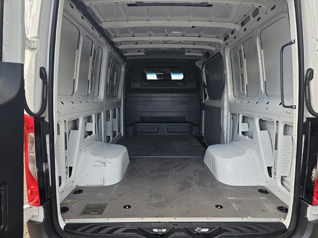 Mercedes-Benz SPRINTER 517 CDI L2-H1 Handgeschakeld * Camera * Trekhaak 3,5t *