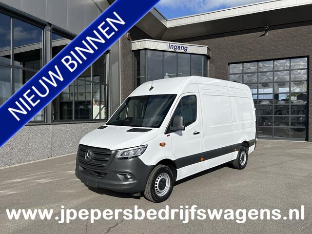 Mercedes-Benz SPRINTER 317 CDI L2 H2 PRO Facelift / LED / MBUX / Navigatie / Camera / Parkeersensoren / Cruise control / Airco / 270 Graden achterdeuren
