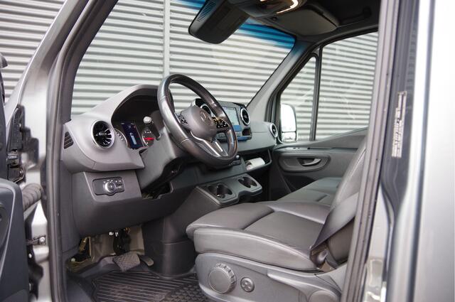 Mercedes-Benz SPRINTER 519 3.0 CDI V6 L2H1 LED, LEDER, 3.5T TREKHAAK, STANDKACHEL, DUBBELLUCHT, ADAPT. CRUISE, MBUX 10'', 360 CAMERA, STOELVERWARMING, VOORRUIT VERWARMING, NAVI, CLIMA, NL AUTO, NAP