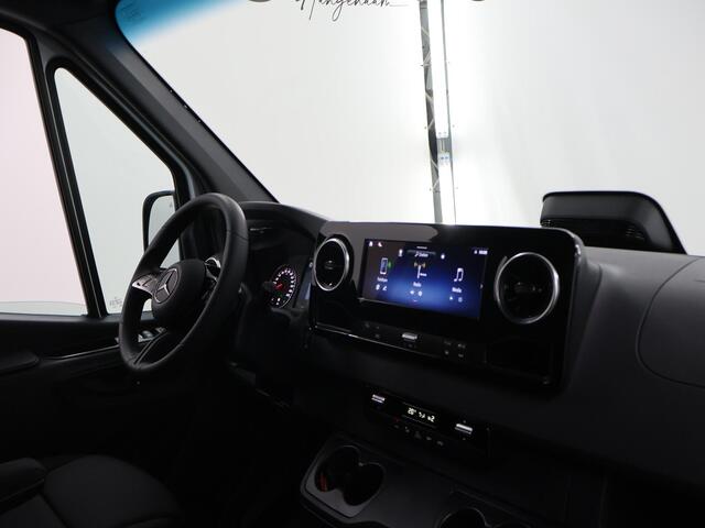 Mercedes-Benz SPRINTER 317 CDI | Aut. | L2 H2 | RWD | PRO | 3500KG. AHW | Airco | Cruise Control | Parkeercamera | Lane Assist | Dodehoekassistent | Comfort Bestuurdersstoel |