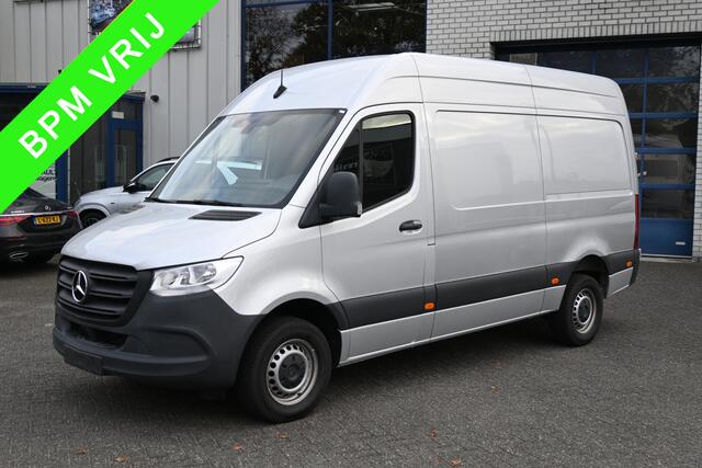 Mercedes-Benz SPRINTER 317 CDI L2H2 RWD MBUX met camera, Led in laadruimte, Opstap