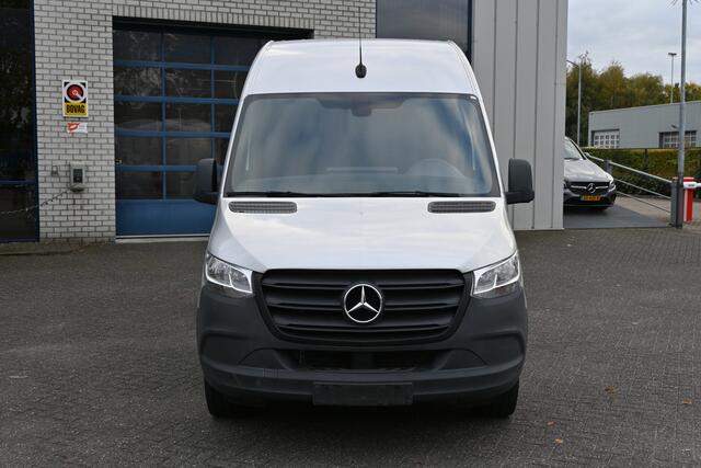 Mercedes-Benz SPRINTER 317 CDI L2H2 RWD MBUX met camera, Led in laadruimte, Opstap