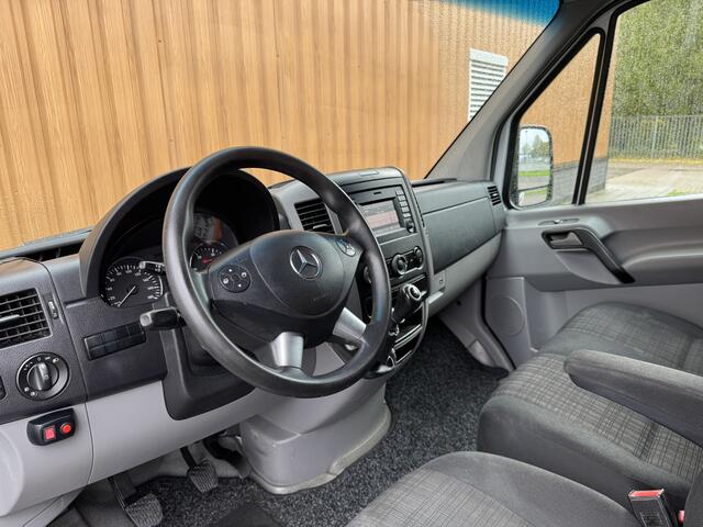 Mercedes-Benz SPRINTER 213 2.2 CDI 366 | 3 Persoons | Trekhaak | Cruise Control | Stoelverwarming | Bluetooth | Multifunctioneel Stuurwiel | LED Flitsers | Camera |