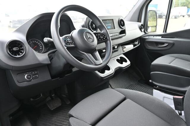 Mercedes-Benz SPRINTER 315 CDI L1H1 RWD MBUX met parkeerpakket en camera, Verwarmde voorruit, Etc.