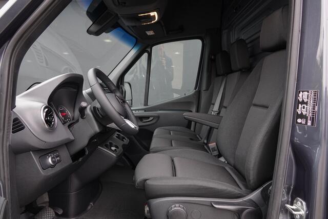 Mercedes-Benz SPRINTER L2H2 315Cdi 150Pk 9G-Tronic | RWD | Stoel-Bank | 3.500Kg trekgewicht | Achteruitrijcamera | Trekhaak | 19''