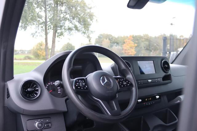 Mercedes-Benz SPRINTER 319CDI 3.0 V6, L2H2, 3-Persoons, 2800KG Trekhaak, 360Camera, PDC, Cruise Control