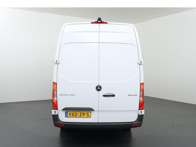 Mercedes-Benz SPRINTER 315 CDI L3 H2 | Aut. | Carplay | 3500kg trekgewicht | Parkeercamera | Airco | Comforstoel bestuurder| Spiegelpakket | 3-zits | Certified