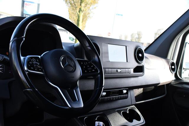Mercedes-Benz SPRINTER 319 1.9 CDI L2H2 RWD PB Edition Camera, Cruise, Carplay, 190pk, LED, 3500kg Trekhaak, Stoelverwarming, Multimedia, Uniek!