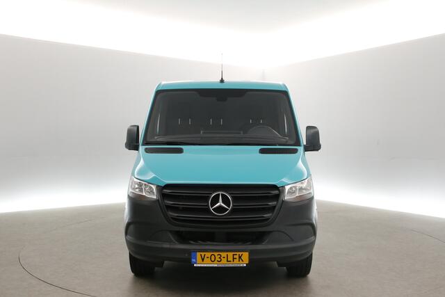 Mercedes-Benz SPRINTER 319 3.0 CDI L2H1 191PK V6 | Aut. | 2800kg Trekgew. | Trekh. | Airco | Camera | Cruise | 3-Zits | Carplay