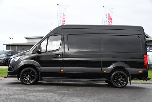 Mercedes-Benz SPRINTER 317 1.9 CDI L2H2 RWD AMG Black Edition 360 Camera, Cruise, Carplay, Stoelverwarming, LED, Standkachel, Automaat, Uniek!