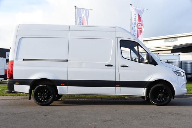 Mercedes-Benz SPRINTER 319 1.9 CDI L2H2 RWD AMG Edition Camera, Cruise, Carplay, 190pk, Automaat, Multimedia, LED, Stoelverwarming, Standkachel, Uniek!