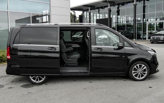 Mercedes-Benz V-KLASSE 250d Lang Avantgarde Grijs Kenteken Panoramadak Leder Trekhaak Burmester 360 Camera 18 Inch