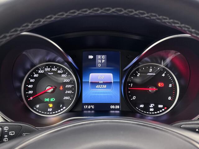 Mercedes-Benz V-KLASSE 250d Lang Edition Dubbele Cabine 360° Camera Leder 19" Inch lichtmetaal LED