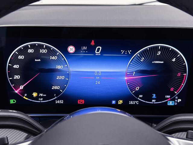 Mercedes-Benz V-KLASSE 300d 4-MATIC Extra Lang AMG Avantgarde DC BPM-Vrij Dubbele Cabine Elektrische Schuifdeuren Multibeam LED Adaptieve Cruise Control