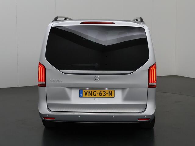 Mercedes-Benz V-KLASSE 300d | Lang L2 | Dubbele Cabine | Avantgarde | Navigatie | Parkeercamera | Cruise Control | Climate Control | Lederen bekleding | Schuifdeuren Elektrisch | Certified