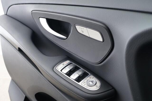 Mercedes-Benz V-KLASSE 220d Extra Lang Edition 7-zitter Distronic LED Burmester Navi Camera Stoelverwarming