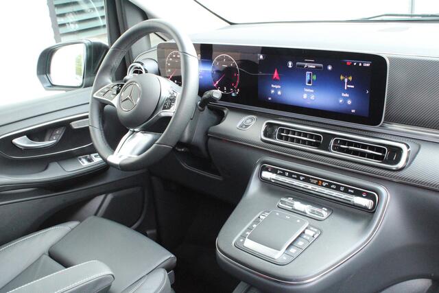 Mercedes-Benz V-KLASSE 250d / DC / AMG / Panorama / bj 2025 / 2x Elec Schuifd / 360 Camera / Vol Opties / NIEUWSTAAT