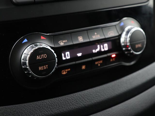 Mercedes-Benz VITO 114 CDI Extra Lang Dubbele Cabine XL LED Trekhaak Apple Carplay/Android Auto Achteruitrijcamera Cruise Control