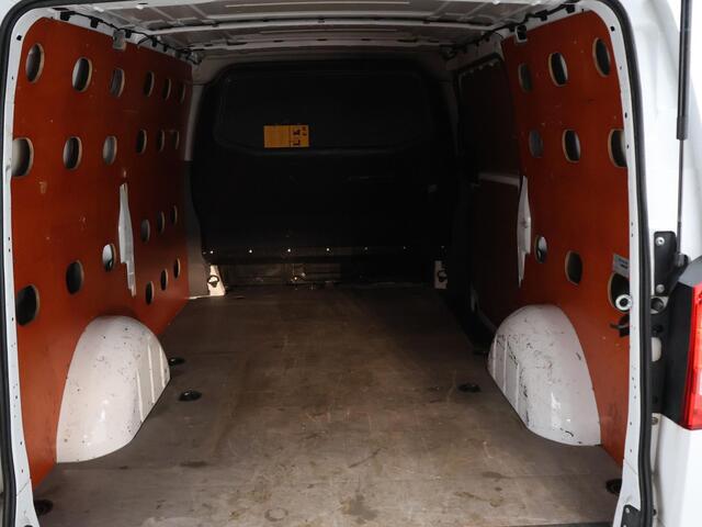 Mercedes-Benz VITO 111 CDI LANG BESTELAUTO VAN HET JAAR EDITIE + TREKHAAK / CRUISE / SIDEBARS