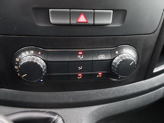 Mercedes-Benz VITO 111 CDI LANG BESTELAUTO VAN HET JAAR EDITIE + TREKHAAK / CRUISE / SIDEBARS