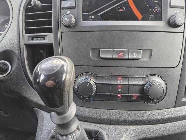 Mercedes-Benz VITO 110 CDI Lang navi trekhaak imperiaal voorbumper, airbags stuk normaal rijdbaar