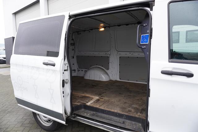 Mercedes-Benz VITO 114 CDI 136PK L2 Automaat EURO 6 - Airco - Cruise - PDC - ¤ 15.900,- Excl.