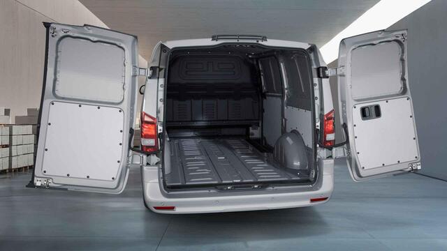 Mercedes-Benz VITO eVito 112 L2 66 kWh