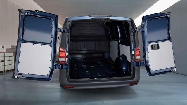 Mercedes-Benz VITO eVito 112 L2 66 kWh