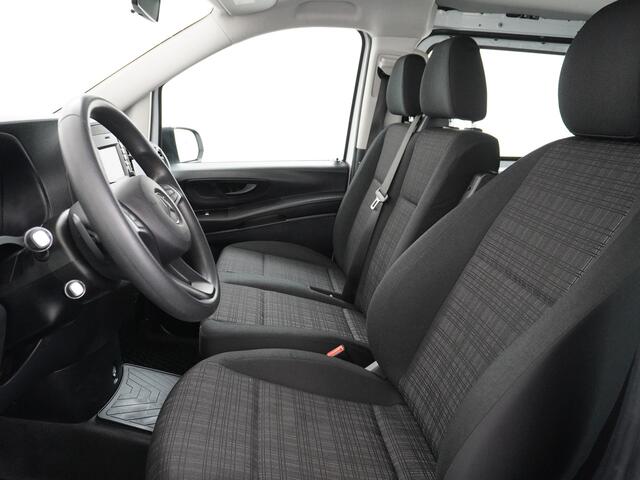 Mercedes-Benz VITO 114CDI AUT D.C Dubbele Cabine Lang 6-Pers. Airco Navi Camera Pdc Bluetooth Cruise Control Regen-Lichtsensor Pdc Betonplex Vloer Schuifdeur Imperiaal Bank voor Comfort 1e Eigenaar Euro 6