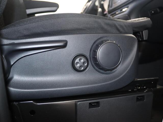 Mercedes-Benz VITO 114 CDI GB L2 PRO | Trekgewicht 2500 kg | Achteruitrijcamera | Climate Control | Voorstoelen Verlengbaar |