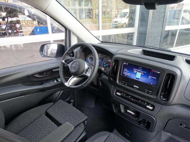 Mercedes-Benz VITO eVito 112 L2 60 kWh Mercedes-Benz eVito eVito 112 L2 66 kWh