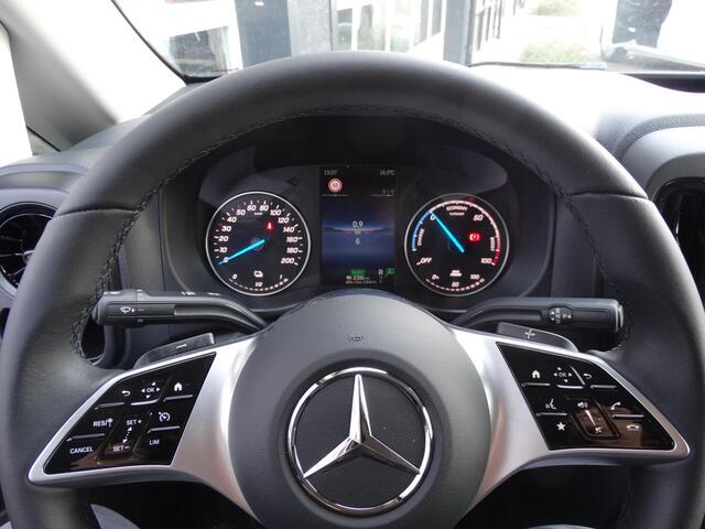 Mercedes-Benz VITO eVito 112 L2 60 kWh Mercedes-Benz eVito eVito 112 L2 66 kWh