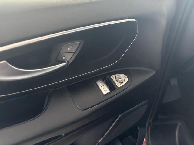 Mercedes-Benz VITO 116 CDI Lang AppleCarPlay, Treeplanken,Automaat, Slechts 42.913KM!