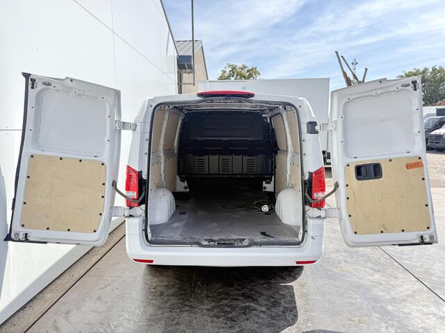 Mercedes-Benz VITO eVito 111 Elektrisch 41kWh 138KM WLTP Extra Lang Climate Control Camera Stoelverwarming