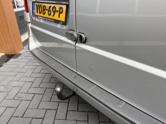 Mercedes-Benz VITO 111 CDI Functional Lang | Airco | Sidebars | Bijrijdersbank | Trekhaak |