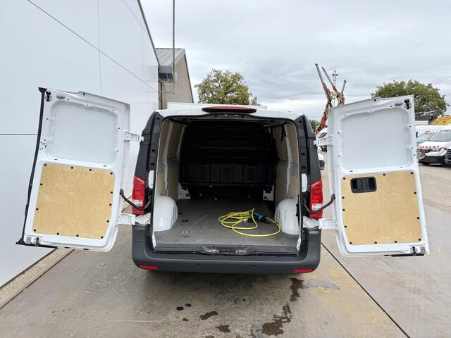 Mercedes-Benz VITO eVito 112 66 kWh Elektrisch 66kWh 280km WLTP Snelladen Climate Control Camera Parkeersensoren voor achter Stoelverwarming