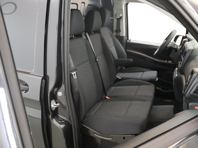 Mercedes-Benz VITO 116 CDI L2 | PRO | AUT. 2500 KG TREKHAAK AHW | STOELVERWARMING | PARKEERCAMERA | DODEHOEKASSISTENT | SPOORASSISTENT | BIJRIJDERSBANK | LAADRUIMTE BETIMMERD | METALLIC |