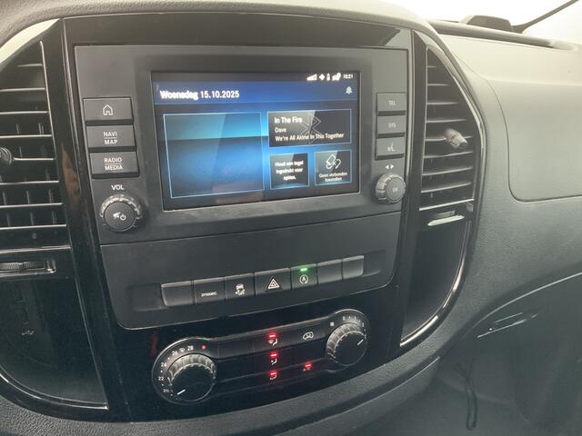Mercedes-Benz VITO 114 CDI Extra Lang Automaat Airco Cruise Navi Camera Trekhaak 2000 kg 3 Zits Euro 6 Achter Schade