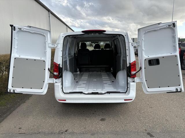 Mercedes-Benz VITO eVito 112 L2 60 kWh Mercedes-Benz eVito eVito 112 L2 66 kWh
