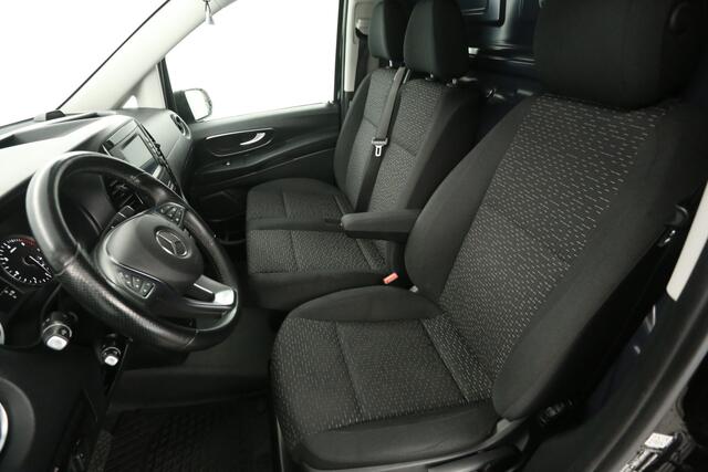 Mercedes-Benz VITO 116 CDI Extra Lang | Aut. | Airco | Camera | 3-Zits | Adap. Cruise | Trekh. | Schuifdeur L+R | Navigatie | Stoelverw.