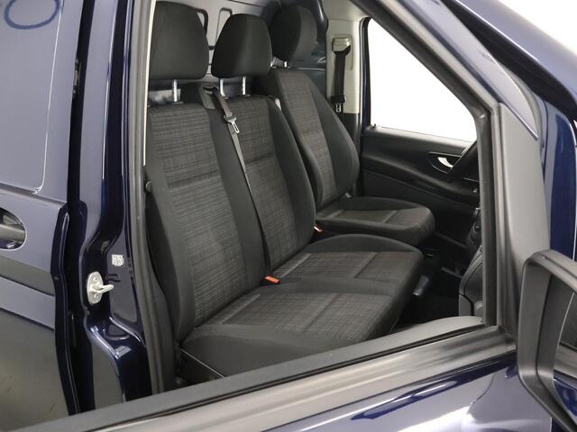 Mercedes-Benz VITO 116 CDI | AUT. | L2 LANG | | 3-ZITS | NAVIGATIE | LEREN STUURWIEL | 2500KG TREKHAAK | BETIMMERDE LAADRUIMTE | ACHTERDEUREN | CLIMATE CONTROL | SIDEBARS