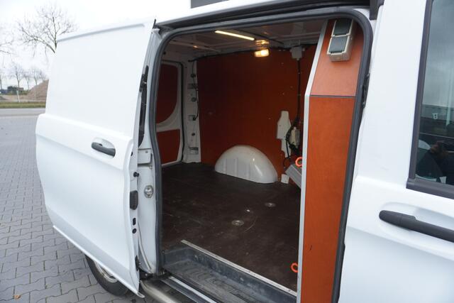 Mercedes-Benz VITO 114 CDI 4x4 Automaat EURO 6 - Airco - Cruise - Camera - ¤18.900,- Excl.