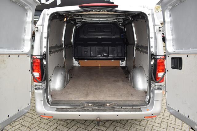 Mercedes-Benz VITO 116 CDI Extra Lang Trekhaak | Apple Carplay+Android Auto | Camera | Parkeersensoren rondom | 17" Lichtmetalen velgen