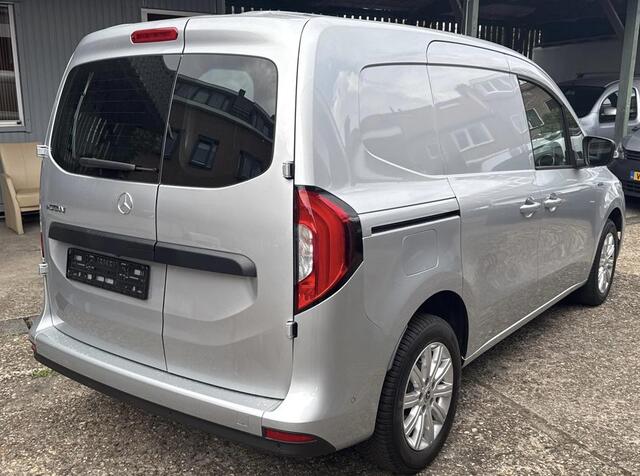 Mercedes-Benz eCitan L1 Pro 51 kWh NIEUW 2024 Fastcharge zeer luxe uitgevoerd fabrieksgarantie zilver