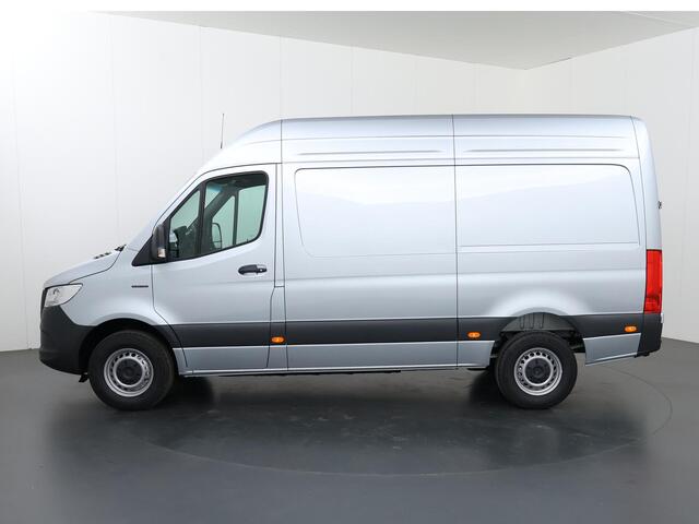 Mercedes-Benz eSprinter 314 GB L2 RWD PRO | Trekhaak | 3 zits | Achteruitrijcamera | Climate Control | Cruise Control | Airco |