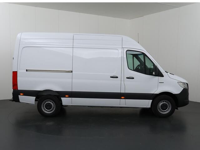 Mercedes-Benz eSprinter 314 L2 H2 RWD PRO 81 kWh | Trekhaak | Parkeerpakket met achteruitrijcamera | Smartphone integratie pakket |