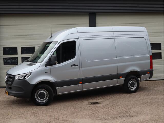 Mercedes-Benz eSprinter 314 56 kWh WLPT 181 km - L2H2 RWD - AC + DC Snelladen - WB 367 cm