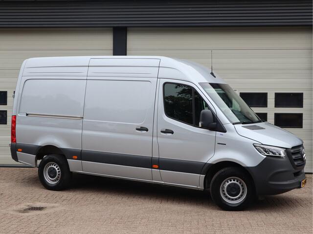 Mercedes-Benz eSprinter 314 56 kWh WLPT 181 km - L2H2 RWD - AC + DC Snelladen - WB 367 cm